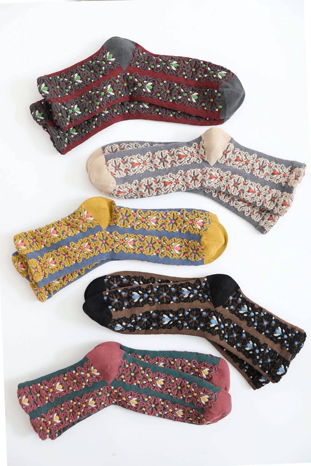 Embroidered Flower Pattern Socks: Maroon